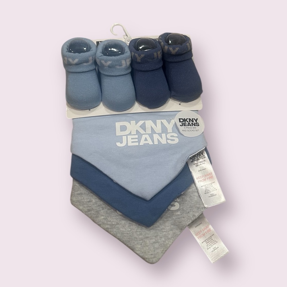 NWT Baby DKNY Bib And Bootie Set Blue And Gray